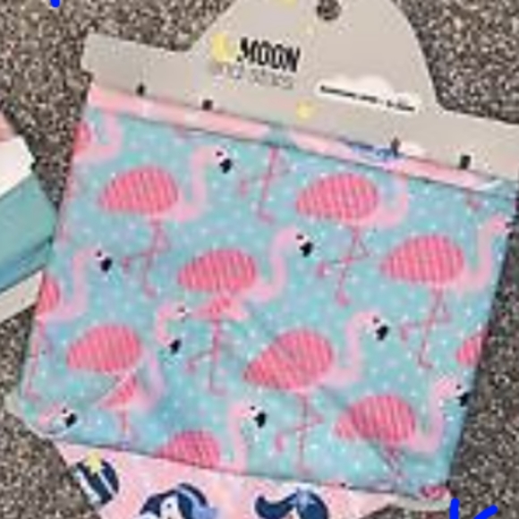 2 pk bby banana bibs - Picture 2 of 2